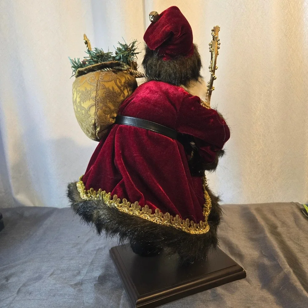 Old‎ World Santa Christmas 18